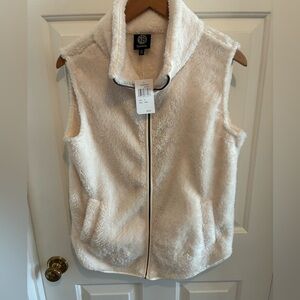 Bobeau PlushVest in Cream, Small, NWT, Zip Ftont